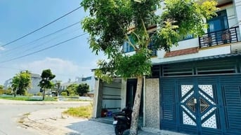 BÁN NHÀ 2 MẶT TIỀN . 3 TẦNG BTCT, ĐƯỜNG 10M, VĨA HÈ RỘNG