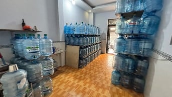 Cần sang gấp đại lý nước suối 