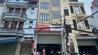 Cho thuê nhà ĐỘI CẤN 62m2 x 7 tầng có THANG MÁY, thoáng trc sau 33tr