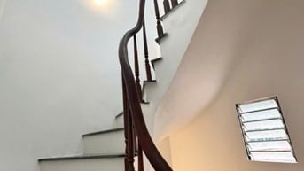 BÁN NHÀ TRUNG TÂM CẦU GIẤY – NGÕ CÁCH PHỐ CHỈ 5M