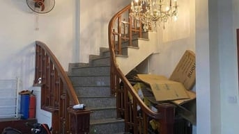 Cho Thuê NR Tại Quận Ba Đình,55m2x3,4PN,3WC,Nhà Sân Vườn,tiện ở GĐ,nhó
