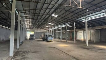 Kho xưởng cho thuê ngã 4 ga thạnh lộc , quận 12 , DT: 1,800m2 