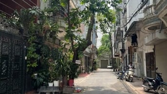 Bán tòa nhà Hoàng Quốc Việt, Cầu Giấy 110m2* 8T* MT 6.6m Giá 50 tỷ 