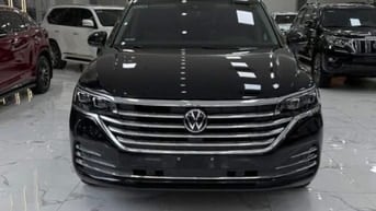 Bán Volkswagen Viloran Luxury sản xuất 2024, lăn bánh 1 vạn Km.
