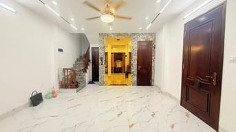 CHÍNH CHỦ NHỜ BÁN -CẦU GIẤY- NHÀ MỚI–TRẦN DUY HƯNG–THANG MÁY–LÔ GÓC–KI