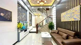 Định cư Mỹ bán nhà 60m2,1 trệt 2 lầu,SHR,1 tỷ 280,huỳnh mẫn đạt,p3,Q5