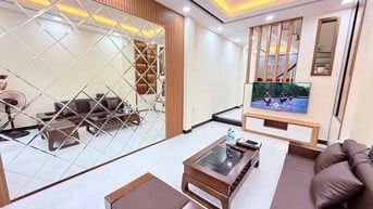BÁN NHÀ ĐẸP NGÕ 81 ĐÔNG NGẠC – Ô TÔ VÀO NHÀ 