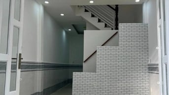 Vỡ nợ bán gấp nhà đường Lưu Hữu Phước, quận 8. 58m2, giá 880tr. Shr