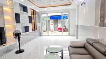 Cần tiền gấp bán nhà đường Hậu Giang, quận 6. 60m2, giá 875 triệu.SHR