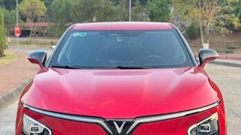 Mua Ngay VinFast VF7 Giá Cực Tốt