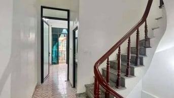 Cho thuê nhà ngõ oto Bằng Liệt- Hoàng Mai -GIÁ 10tr 
