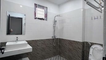 Bắc Từ Liêm 30m2 Ô Tô Vào Trong Nhà - Cách Ô Tô Tránh 80m - 5 Tỷ 9