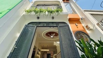 Bán nhà sổ hồng riêng Lê Văn Linh P13 Q4 42,9m2 - 3tỷ220tr