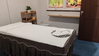 Cần gấp 5 nữ biết làm foot, body