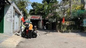 Bán nhà (8x14m) ngay hẻm 7a đường Thành Thái