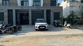 Nhà Mới Xây Sàn Suốt -140m2-3L-Thang máy-MT Vũ Tông Phan An Phú Quận2