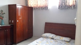 Cho thuê căn hộ lầu 2 đường Nguyễn Công Hoan, Phú Nhuận, 52m2, 2 PN