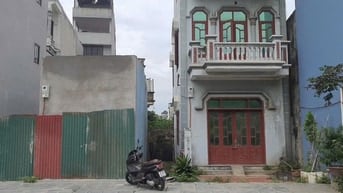Bán nhà 3 tầng mặt đê Phúc Lợi, Quận Long Biên , Hà Nội