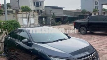 Miễn trung gian civic 2019 đi 5,7 vạn cần bán gấp