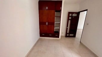 Chung cư Âu Cơ Tower, Âu Cơ, TP: 95m2, 3p ngủ rộng, ban công, 11tr
