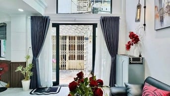 Bán nhà Hoàng Hoa Thám, Phú Nhuận, 3 lầu giá 7,380 tỷ