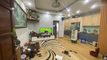 Bán căn tập thể Lạc Trung. Hai Bà Trưng. Hà Nội. Tầng thấp. 3 ngủ 2vệ 
