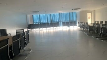 Bán Tòa nhà văn phòng 8 tầng hiện đại mặt phố rộng 60m