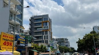 Bán nhà MTKD khu thương mại Q10. DT 6x11m, 6 tầng