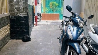 Bán nhà 4 tầng đường đoàn văn bơ. Khu yên tĩnh và an ninh.