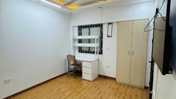 BÁN GẤP TẬP THỂ LÁNG HẠ (Tầng 3) giá 3,25 Tỷ. 50m (2N+1VS)