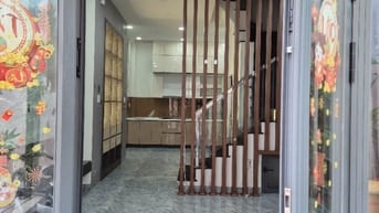 Chính chủ bán nhà hẻm rộng an ninh gần đầm sen 