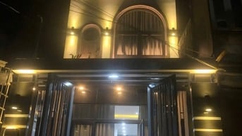 Bán nhà đúc 3 tầng mới - Đường nhựa 6m thông - Nguyễn Văn Quá