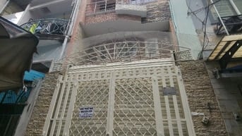 CHO THUÊ NHÀ NGUYÊN CĂN - 3PN, 3WC, 164m2, giá tốt tại Bàn Cờ, P3, Q3