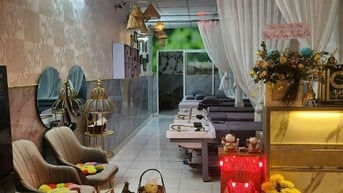 Chính chủ bán nhà liền kề Q1 hẻm xe hơi 6m 