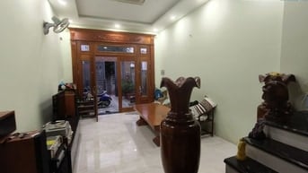 Hàng hiếm quý vị 42m2 xây 2tầng-3PN-Nguyên Hồng-Bình Thạnh,SHR GỌI E