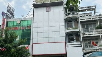 Bán Tòa nhà Hầm 6 tầng Mặt tiền Lý Thái Tổ DT: 6,3x23m Giá chỉ 33 tỷ