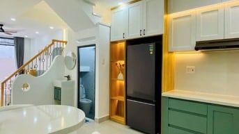 Nhà đang KD ngay Nguyễn Thượng Hiền,P5,Bình Thạnh,4mx16m, SHR,1T1L 
