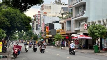 Bán gấp MT Tân Thắng đối diện cổng siêu thị eaon. DT: 5.5x29m. 