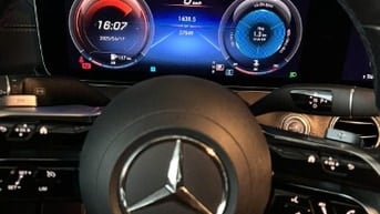 Mercedes Benz E300 AMG 2.0 màu đen sx 2021 đăng kiểm 2027.
