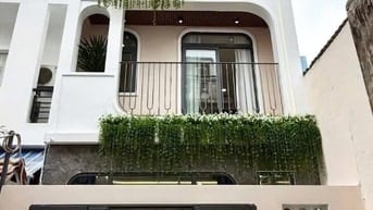 Bán gấp nhà ở đường Hoà Bình, phường Hiệp Tân, quận Tân Phú, giá 2 tỷ 
