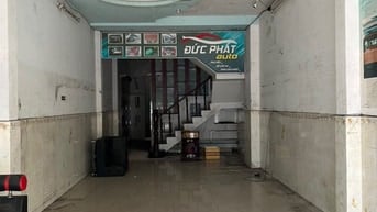 Cho thuê nhà 139 Cao Thắng q 3, 4x11, 2 lầu, 28tr, LH:0339507189
