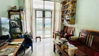 Ngộp bán gấp nhà 2lau,Nguyễn Trung Trực,Bình Thạnh,4.2x14m,HXH,hơn 7ty