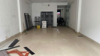 Cho thuê 2 tầng mặt phố Phương Mai 70m2 x 2T, MT 4.5m, thông, riêng