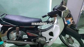XE NHÀ ÍT SỬ DỤNG CÒN MỚI MÁY BAO NGON ĐỦ GIẤY TỜ