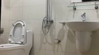 Chính chủ bán nhà 5 tầng ở Ngõ 61 Phố Trạm Long Biên