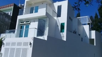 NHÀ 3 MẶT TIỀN LIÊN PHƯỜNG, 3 TẦNG, SỔ HỔNG 83.3m2, KẾ GLOBAL Q.9