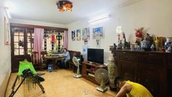 Tập thể chung cư tầng thấp Lò Đúc. Hai Bà Trưng. Hà Nội. Thoáng sáng d