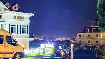 Giá rẻ 1/2 - 2500m2 Đồi Huy Hoàng P8 Đà Lạt, ngang rộng, đường nhựa