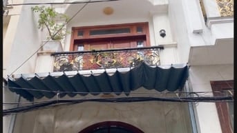 Mặt tiền đs 4 ngay khu cc bàu cát 2 DT:4x15 trệt 3 lầu nhà đẹp