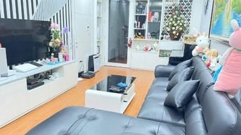 Bán nhà Phùng Chí Kiên Cầu Giấy 60m 5 tầng mặt tiền 3.5m. Ô tô đỗ cửa